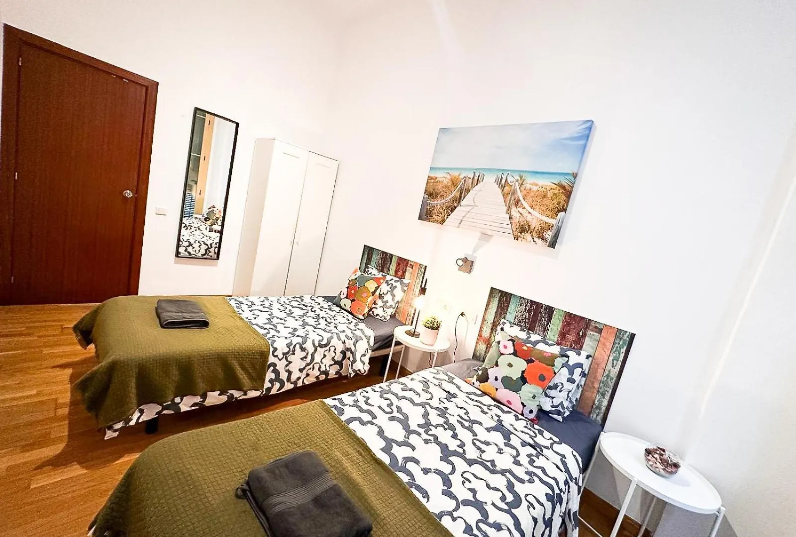 Bcn Private Rooms - Plaza Catalunya F Barcelona Hostel